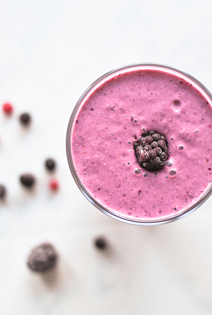 berries-turmeric-smoothie-1029